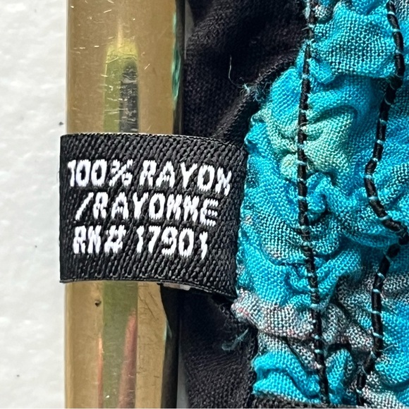 cruet Blue and Purple Puff 3/4 Sleeve Smocked Blouse Gathered Neckline and Waist - Picture 5 of 6